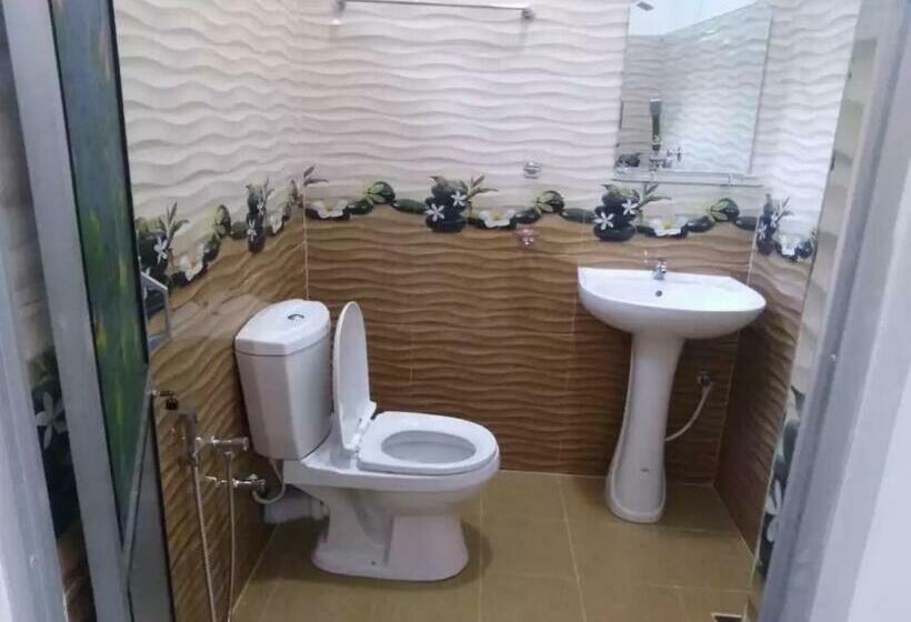 Номер Стандарт, Quench Inn