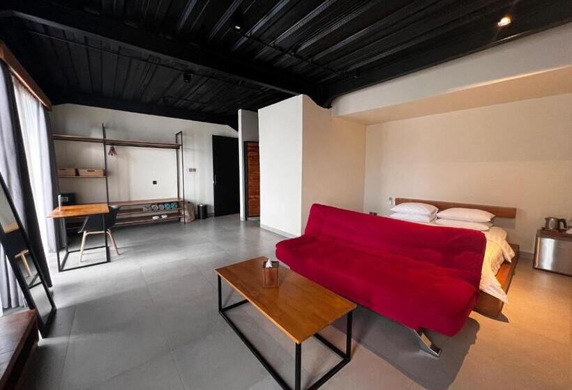 Suíte Vista Piscina, Rumah Kahyangan