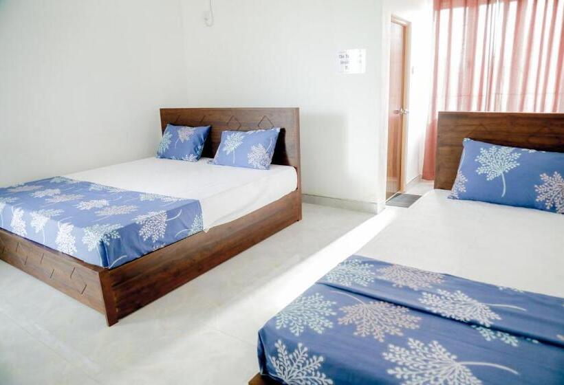 اتاق لوکس خانوادگی, Araliya Lagoon Park Resort