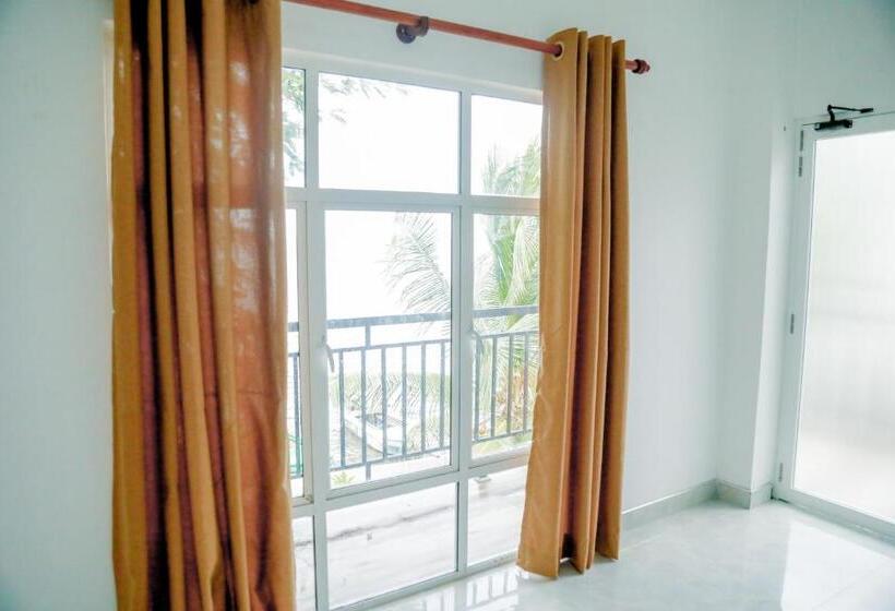 اتاق لوکس با بالکن, Araliya Lagoon Park Resort