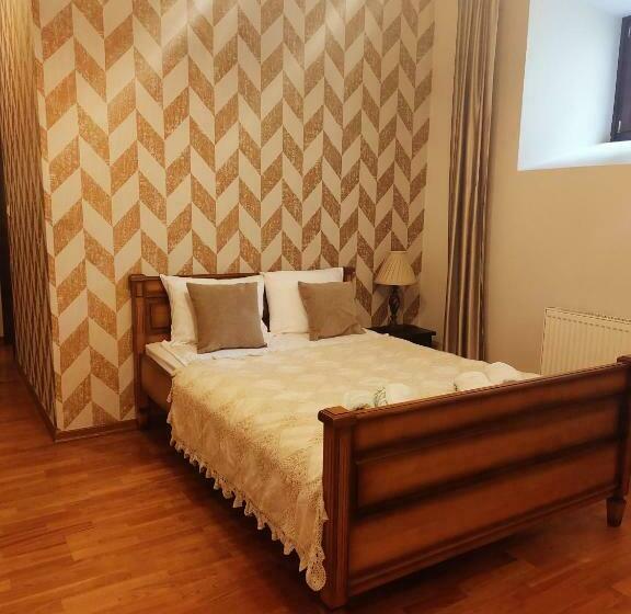标准工作室, Pałac W Małkowie