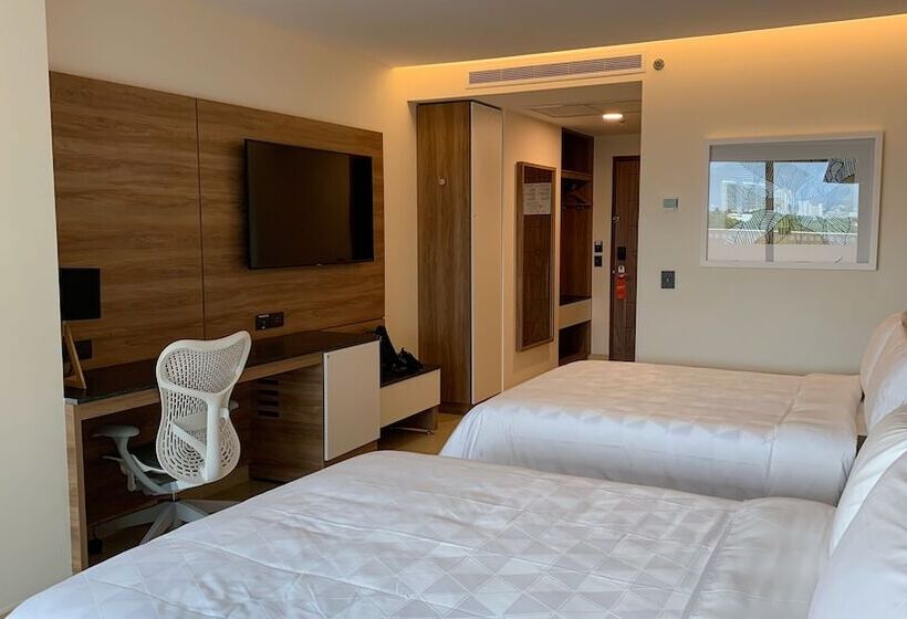 اتاق استاندارد با 2 تخت دوبل, Holiday Inn & Suites   Puerto Vallarta Marina & Golf, An Ihg
