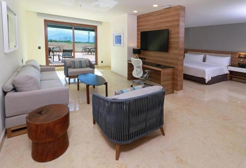 سوئیت با تخت بزرگ, Holiday Inn & Suites   Puerto Vallarta Marina & Golf, An Ihg