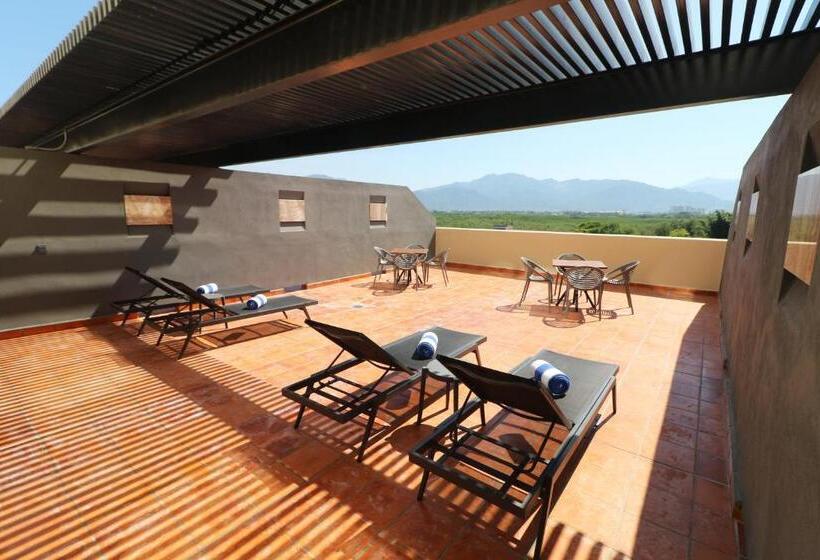 سوئیت با تخت بزرگ, Holiday Inn & Suites   Puerto Vallarta Marina & Golf, An Ihg