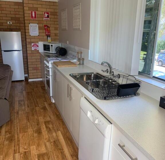 آپارتمان لوکس 2 خوابه, Beachlander Self Contained Holiday Apartments