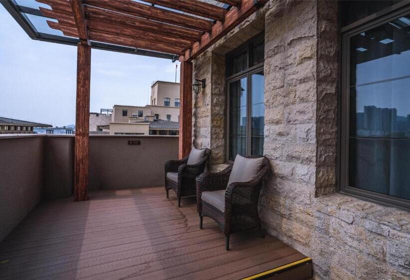 جناح مزوَّد بشرفة, Guangzhou Nansha Stone Inn