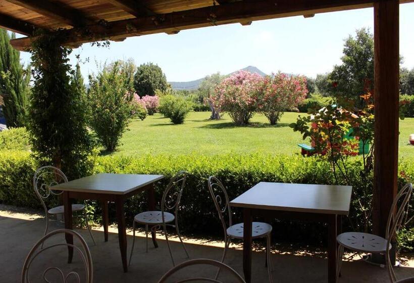 Четырехместный Номер Стандарт Вид на Сад, Agriturismo Eucaliptus