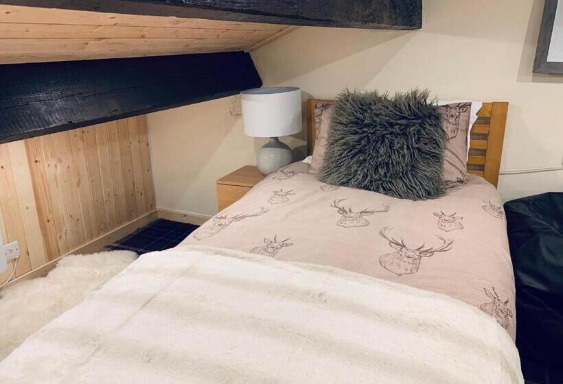 Дом 1 Спальня, Cocketts