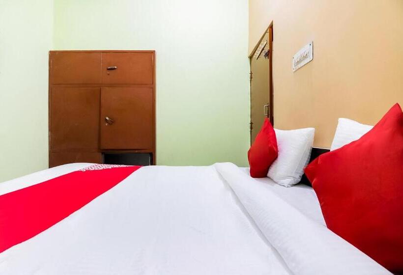 Трехместный Номер Классика, Oyo 66940 New Delhi Grand