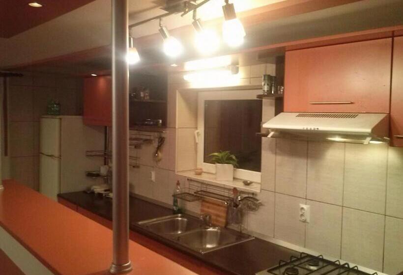 آپارتمان 1 خوابه, Atia Residence