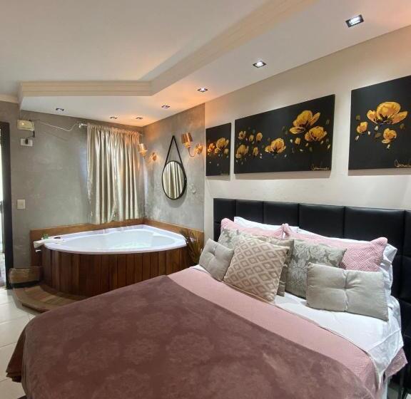 자쿠지 스위트, Bombinhas Guest House