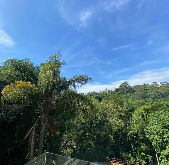 스위트, Bombinhas Guest House
