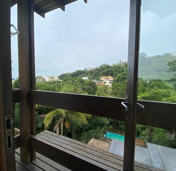 디럭스 자쿠지룸, Bombinhas Guest House