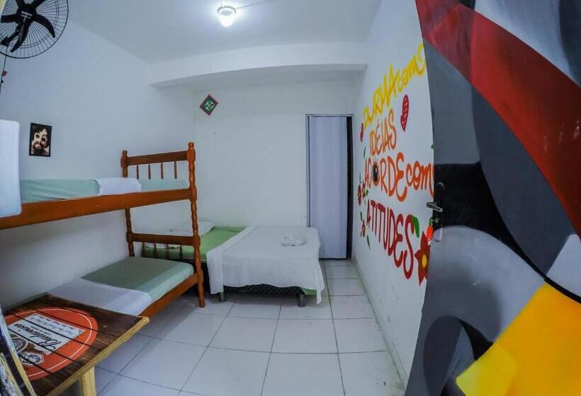 חדר משפחתי, Arte & Hostel