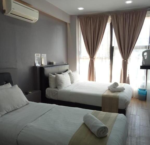 اتاق خانوادگی, Sunset Villa Inn