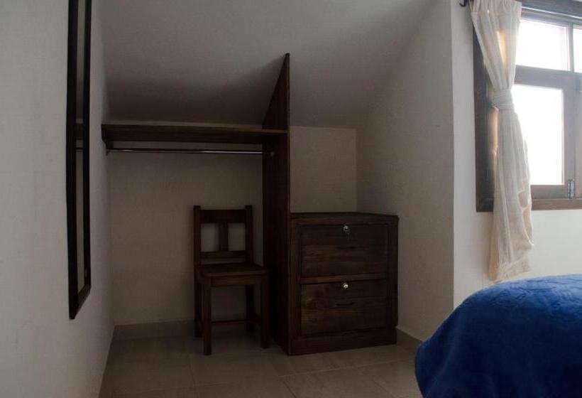 اتاق استاندارد با سرویس بهداشتی مشترک, Casa Tequio