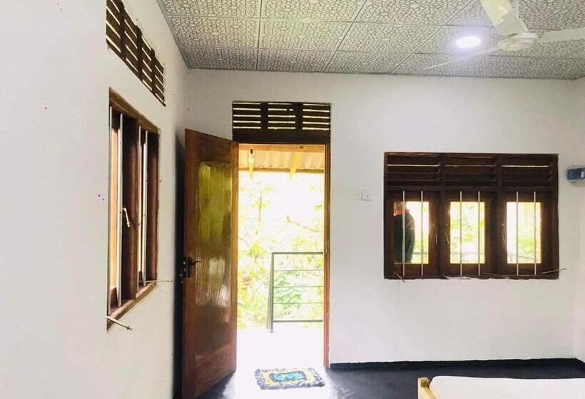Номер Deluxe с Балконом, Nature Inn