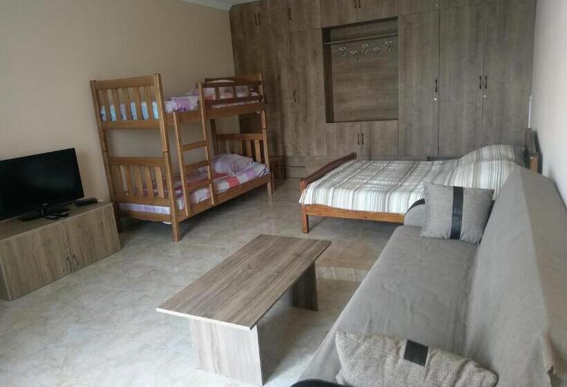 اتاق خانوادگی, Guest House Vista