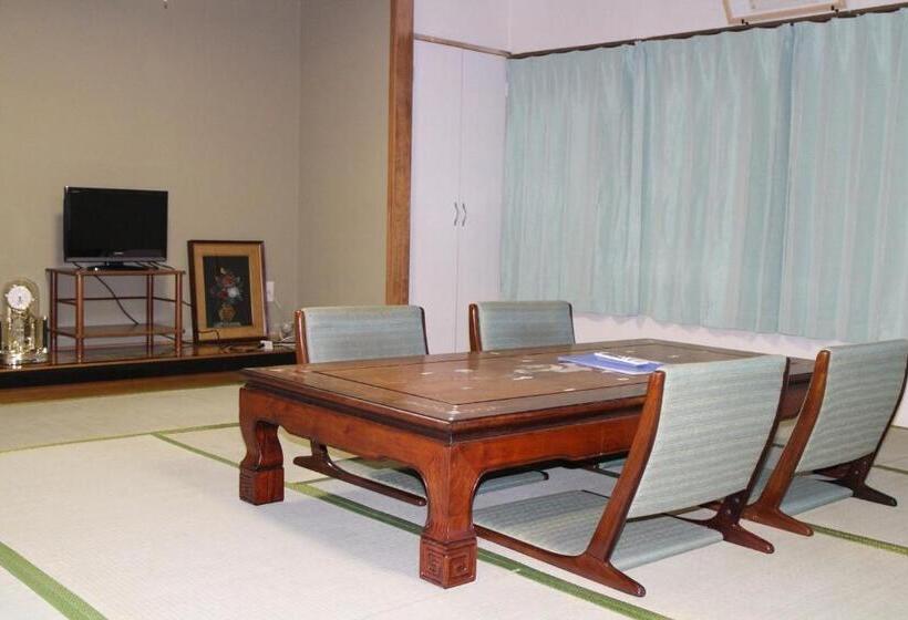 ファミリールーム, ホテル中の島別館