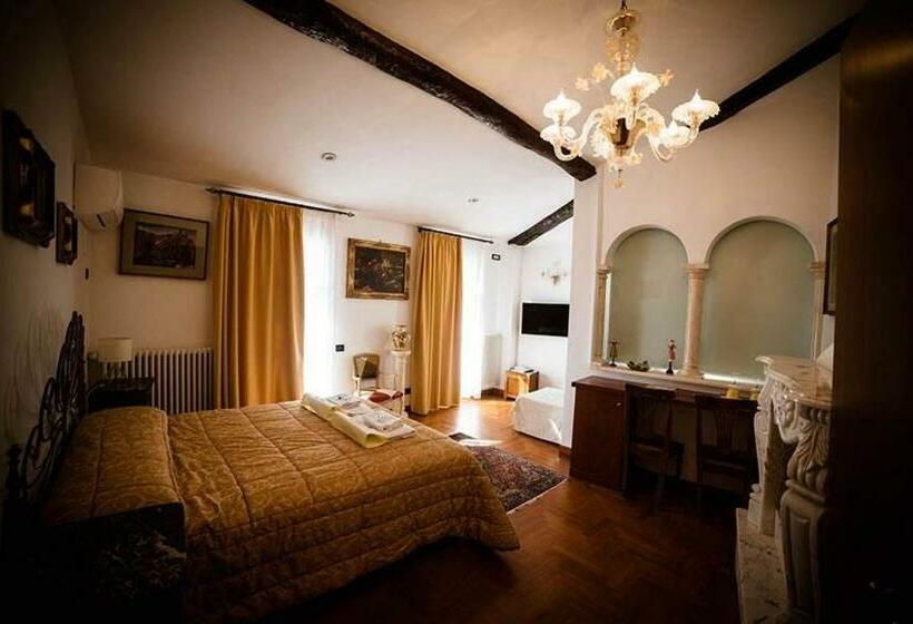 Номер Стандарт с Балконом, Camere Nicolina