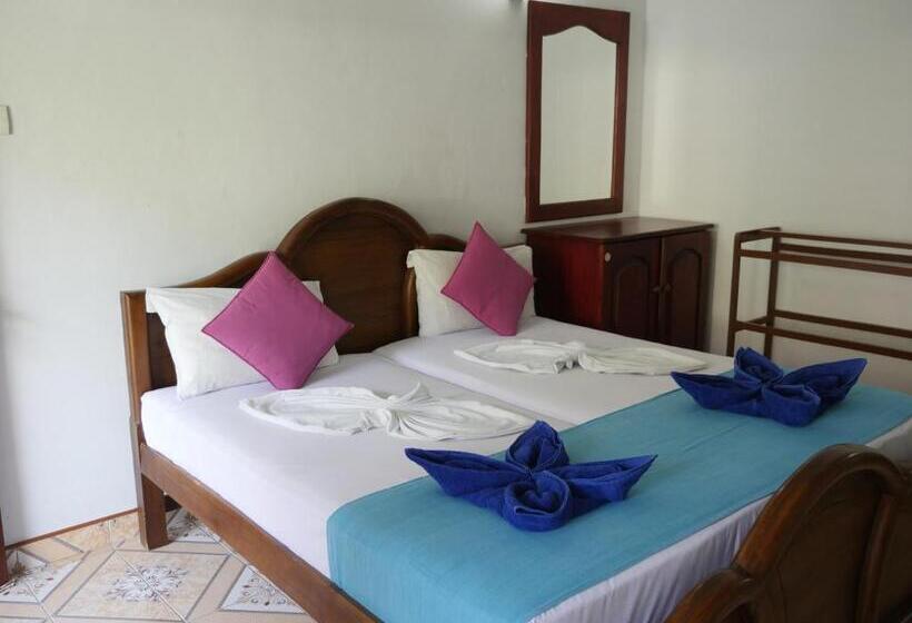 Номер Deluxe, Ocean View Tourist Guest House At Negombo Beach