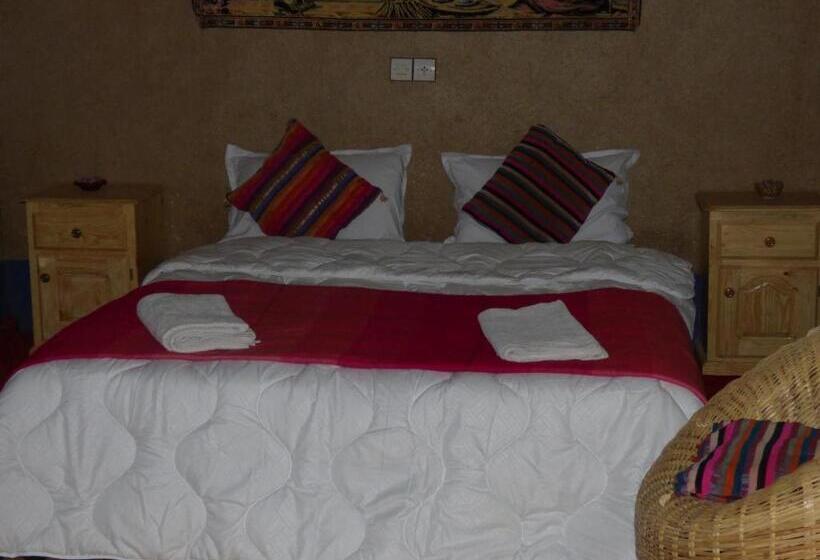 Quarto Triplo Estandar, Kasbah Planet Sahara