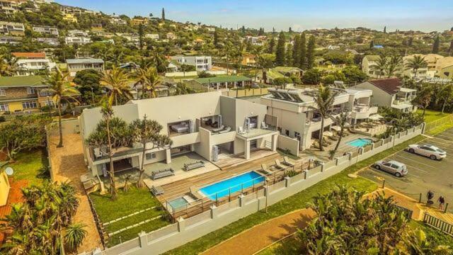 اتاق لوکس با چشم‌انداز دریا, Vetho House