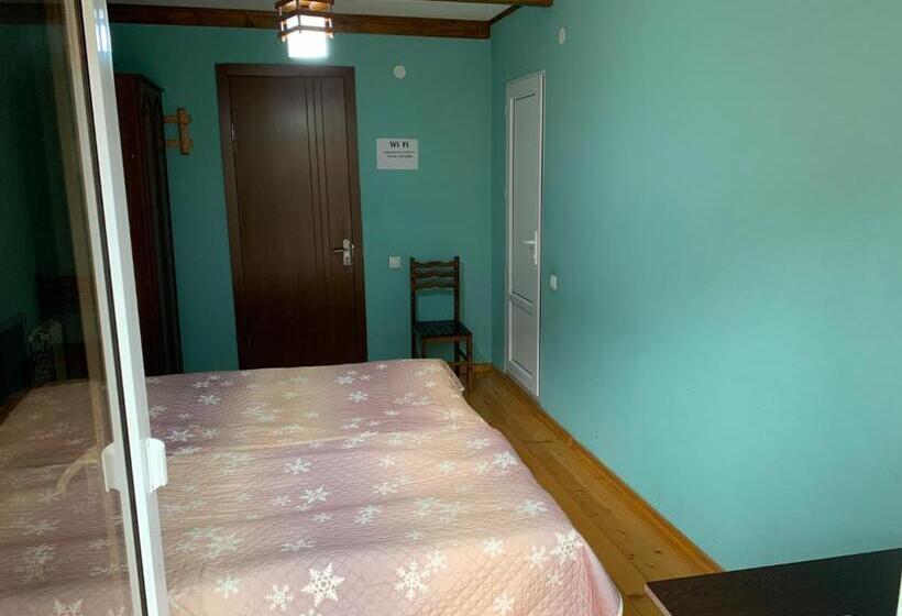 اتاق استاندارد با بالکن, Zandarashvili Guest House