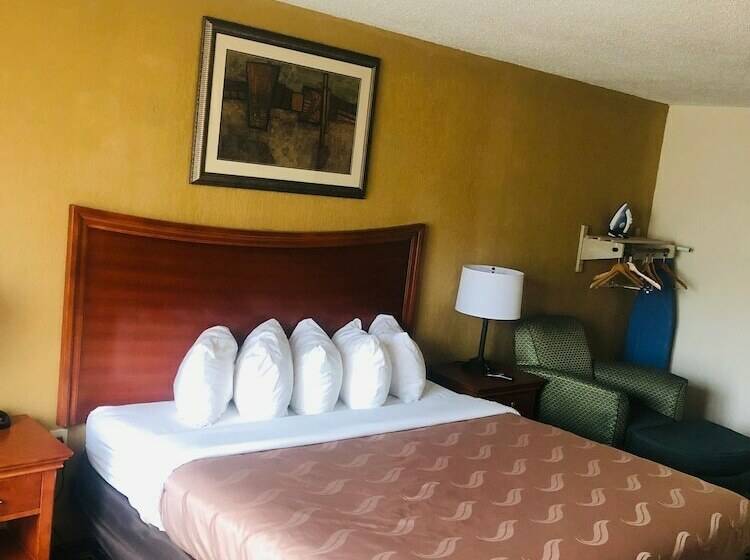 Номер Стандарт, Quail Inn & Suites