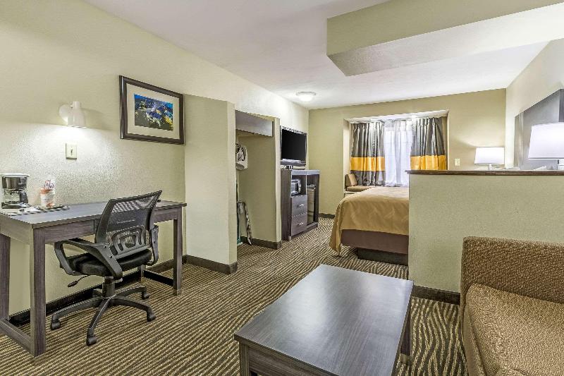 Люкс Кровать Кинг, Quality Inn & Suites North Lima  Boardman
