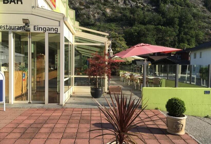 غرفة قياسية ثلاثية, Römerhof