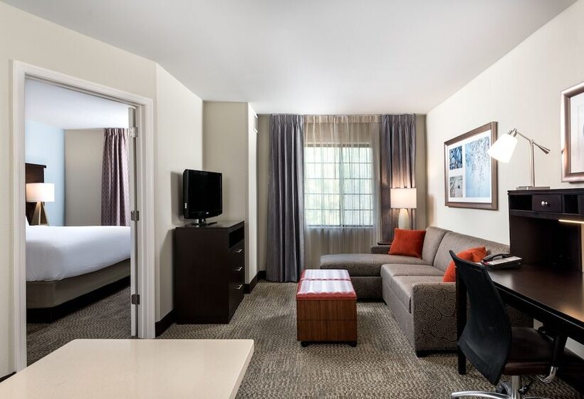 سوئیت برای معلولان, Staybridge Suites Chantilly Dulles Airport, An Ihg