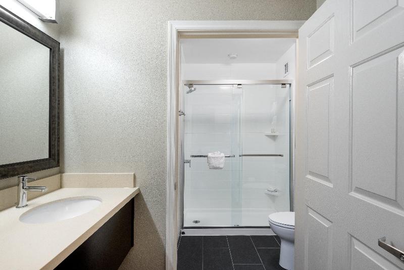 سوئیت با تخت بزرگ, Staybridge Suites Chantilly Dulles Airport, An Ihg