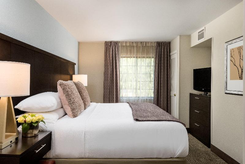 سوئیت برای معلولان, Staybridge Suites Chantilly Dulles Airport, An Ihg