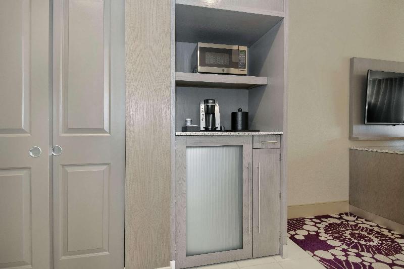 Suite, Staybridge Suites Chattanooga Downtown  Convention Center, An Ihg