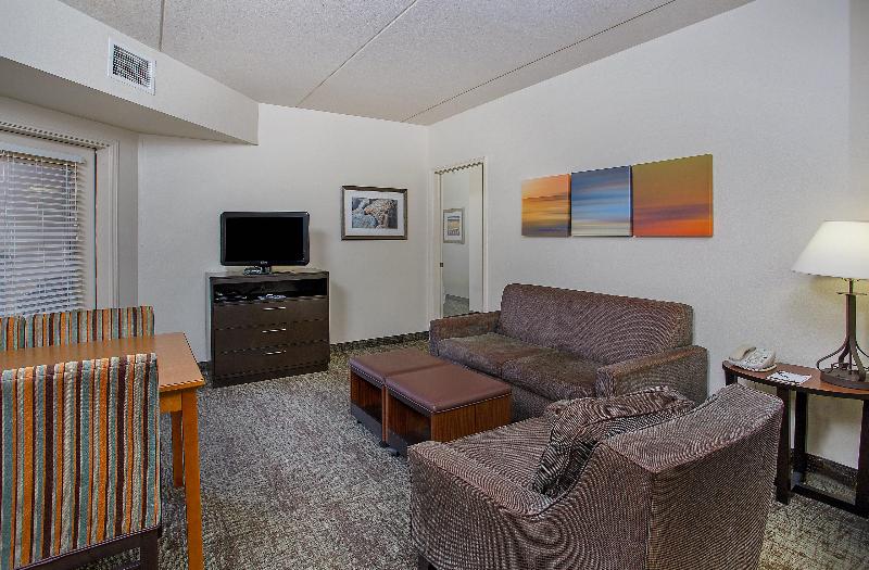 Suite met 2 Slaapkamers, Staybridge Suites Chattanooga Downtown  Convention Center, An Ihg