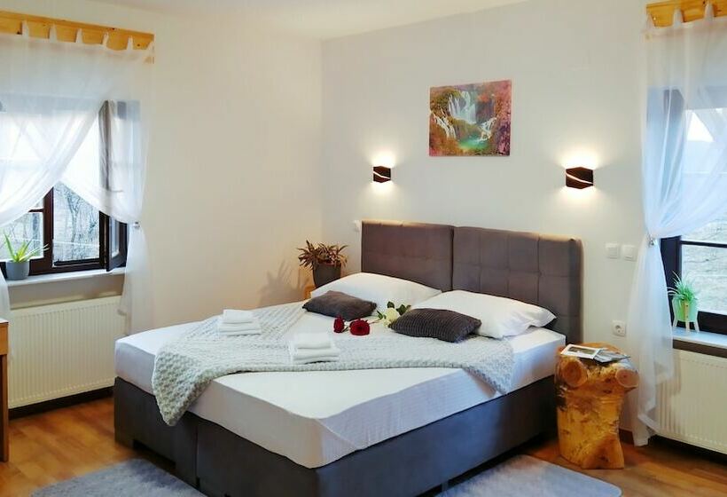 Номер Deluxe, Plitvice Streaming