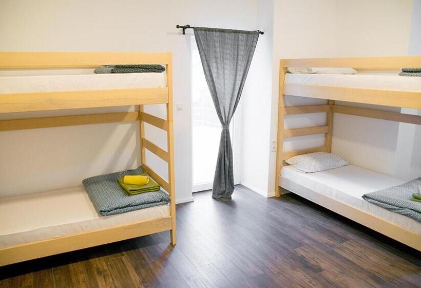 Четырехместный Номер Стандарт, Wine Hill Hostel