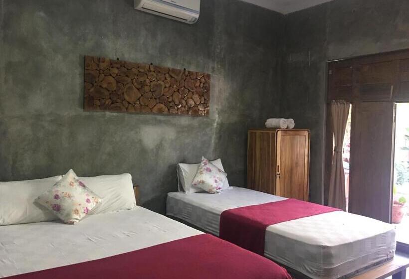 Номер Стандарт Трехместный, Watukarung Ristu Homestay