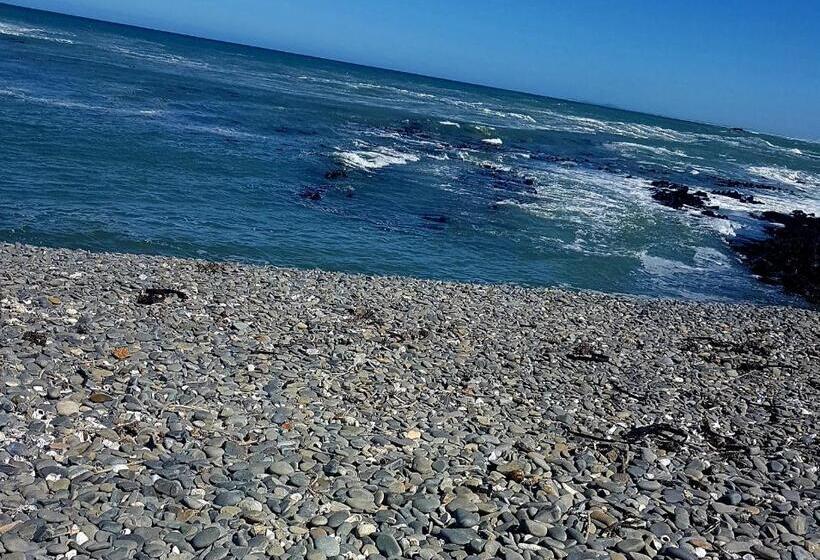 Дом 1 Спальня, West Coast Seaside Getaway