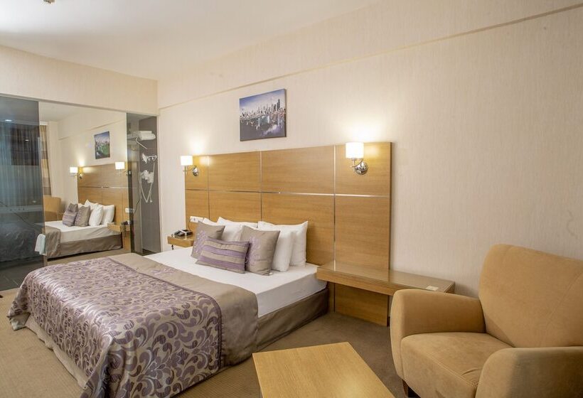 Номер Deluxe, Grand Cali