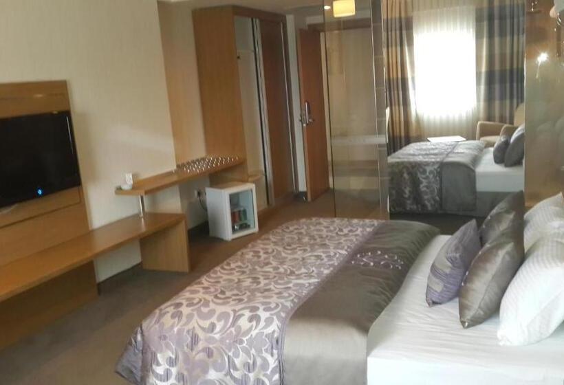 Номер Deluxe, Grand Cali