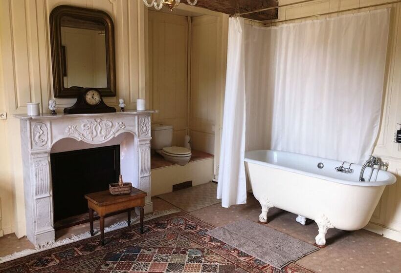 Королевский Люкс, Château Fleury La Forêt