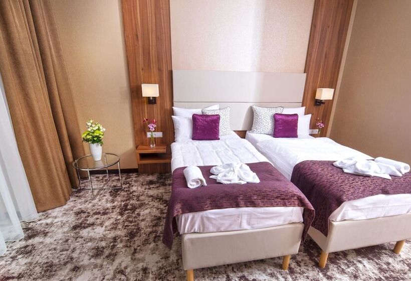Номер Стандарт, Outlet Hotel Polgár