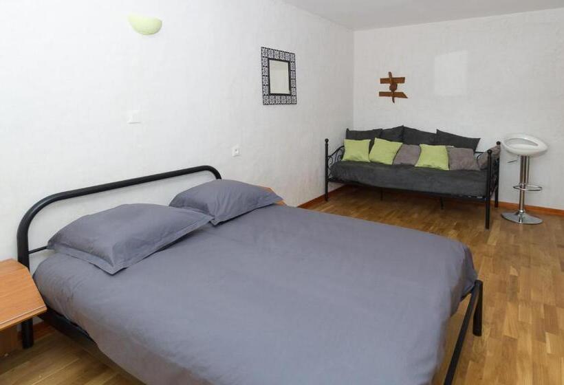 Семейный Номер, Hôtel   Gîte De Pressins