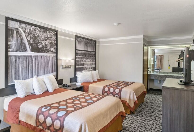 Номер Стандарт 2 Двуспальные Кровати, Super 8 By Wyndham Mount Vernon