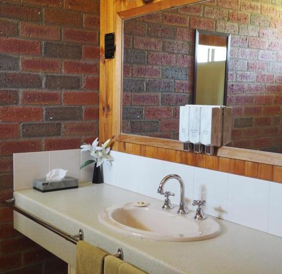 패밀리 룸, Country Road Motel St Arnaud