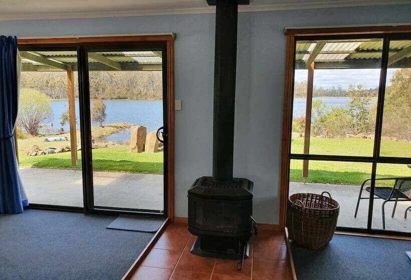 小室, Lake Yalleena Nature Retreat