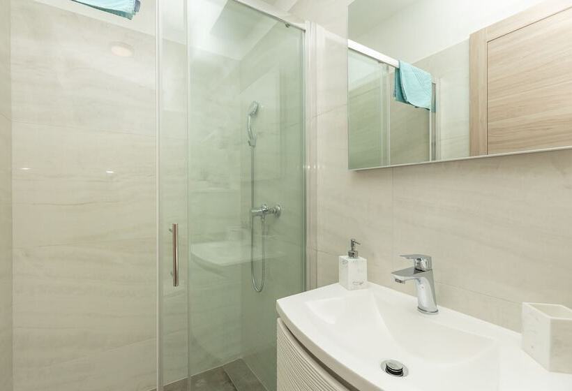 اتاق استاندارد با تخت دوبل و چشم‌انداز دریا, Boutique Garden Rooms