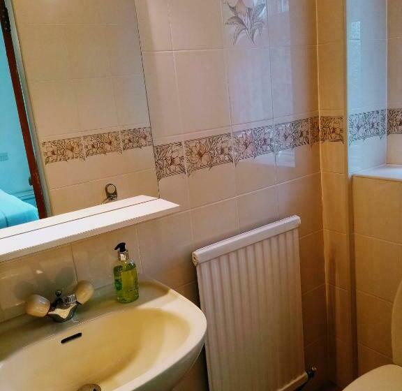 اتاق استاندارد, The Laurels Guest House
